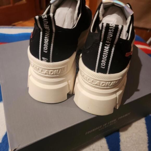 Palladium Womens Revolt Lo TX Platform Sneakers Black LaceUp Shoes Sz 6.5 Chunky - Picture 3 of 9